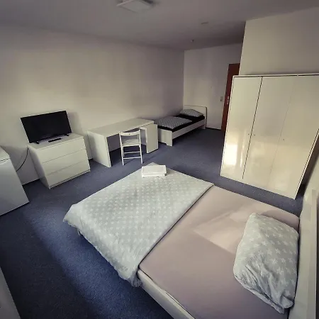Private Room& Private Shower Guest house